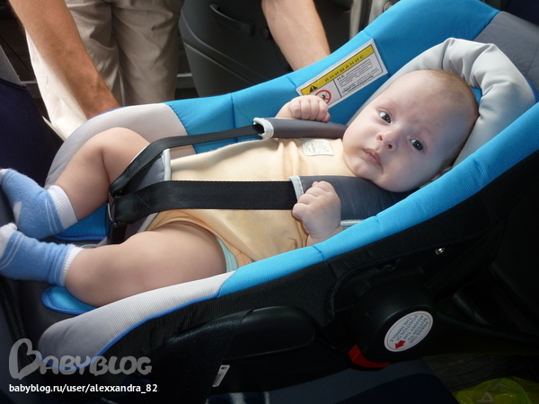 Нужно ли новорожденного сажать в автокресло 17