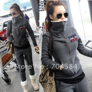http://www.aliexpress.com/item/Free-shipping-328-autumn-new-arrival-ny-fashionable-casual-sports-thickening-set/611166598.html