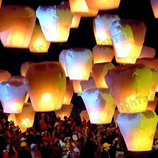 праздник фонарей (lantern festival) — китай, тайвань. Light wish. воздушные фонарики. Light wish. Light wish.
