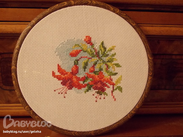 Цветочки. Фуксия и розочка.