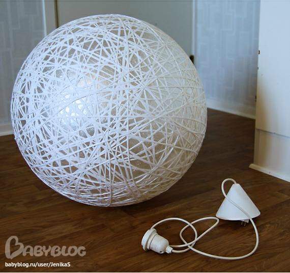 Делаем шар из гирлянды Christmas lights, Diy christmas lights, Holiday lights