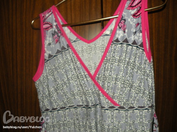 Сарафан р 50-52 500руб, футболка 48размер 250р, шорты 42-44, платье