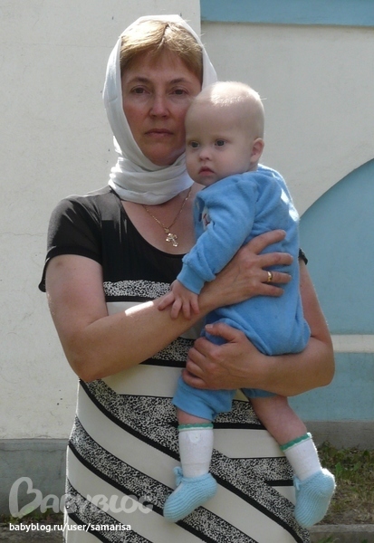 Около храма иконы Божией Матери Всех Скорбящих Радость.