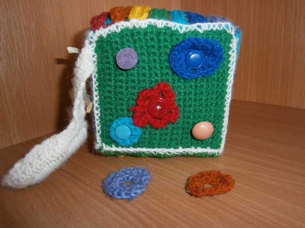 Наш кубик-развивашка.