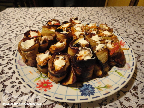 Роллы баклажановые с мясом