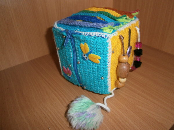 Наш кубик-развивашка.