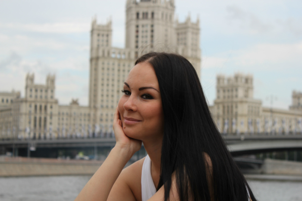 А вот еще мои фоточки (с Сашиного ДР), уже без татушки :)