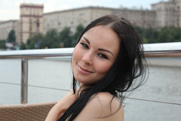 А вот еще мои фоточки (с Сашиного ДР), уже без татушки :)